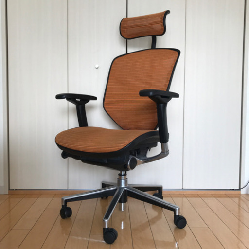 エルゴヒューマン　エンジョイ　ヘッドレスト有