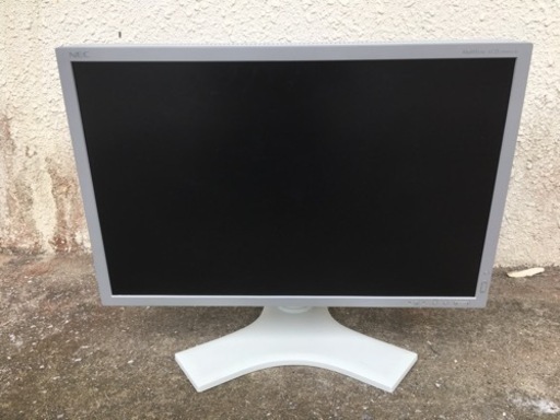 24インチ液晶モニタ