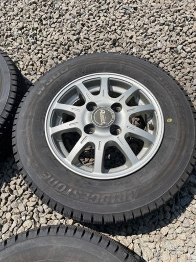 軽自動車用ほぼ新品スタッドレスタイヤ&中古ホイールセット