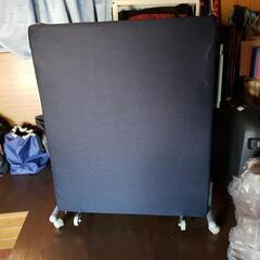 折り畳み式シングルベッド