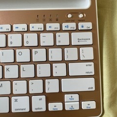 [ほぼ新物]タブレット用のキーボードの画像