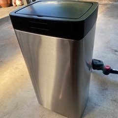 電動開閉ゴミ箱