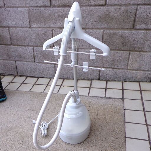 あらゆる繊維にアイロンを！ CONAIR スチーマー