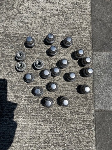 日産純正ホイール19インチナット付(値引き可)