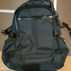 多機能ポケット付　リュック