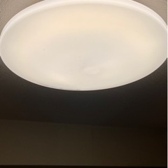 LEDシーリングライト　リモコン付きx2個差し上げます。