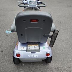 クボタ　シニアカー　ラクータスマイルの画像