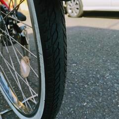 商談中　美車！　電動アシスト自転車　YAMAHA　ヤマハ　PAS ナチュラ 赤　26インチ　現行型　長持ち第３世代バッテリー8.7ah 充電器付の画像