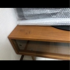 テレビボードの画像