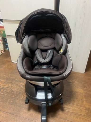 combi クルムーヴ　チャイルドシート