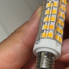 500円セラミッスLED電球 E11 電球色　調光可能　ワンセット3個の画像