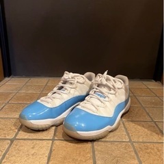 エア ジョーダン11 RETRO LOW  ユニバーシティブルー