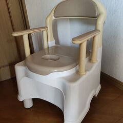 介護用ポータブルトイレ