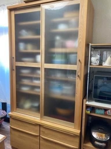 食器棚　お話中