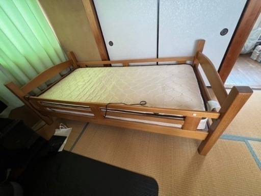 ベッド(2段ベッドの1段のみ)とマットレスと洋服ダンス