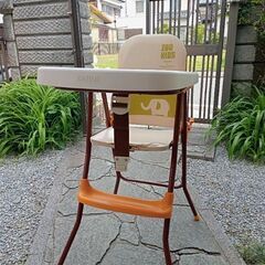 子ども用テーブルチェアー