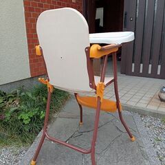 子ども用テーブルチェアーの画像
