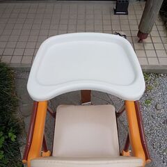 子ども用テーブルチェアーの画像