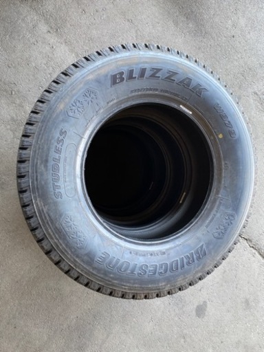 【未使用】ブリヂストン　スタッドレス　W979 225/75R16 118/116L LT