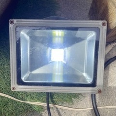 LED投光器２個 屋外  照明