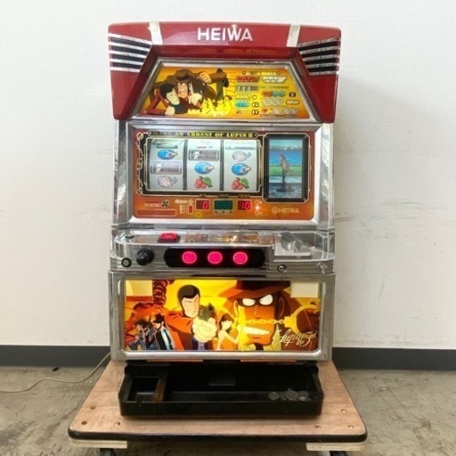 受け渡し予定あり パチスロ実機 ルパン三世 主役は銭形 平和/HEIWA 家庭用電源100V 不要機付き