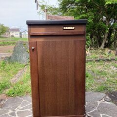 【無料】コンセント着きチェスト　45cm×45cm×80cm　キャスター、収納台付きの画像