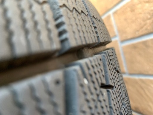 ブリヂストン　ブリザック VRX 215/60R16 スタッドレスタイヤ
