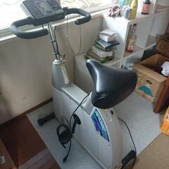 コンビ　エアロバイクEZ101差し上げます。