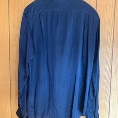 UNIQLO イネド　シルクブラウス紺　Mサイズの画像