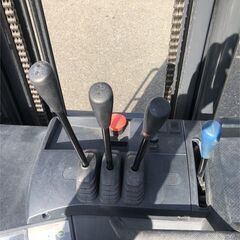 免許不要　900キロ　バッテリーフォークリフト　リーチ式　ニチユ　試乗下取歓迎　900kg　0.9トン　ハイマスト4ｍの画像