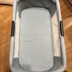 ベビーベッドの画像