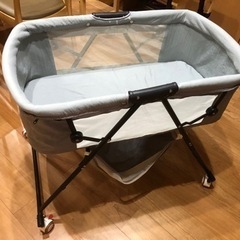 ベビーベッド