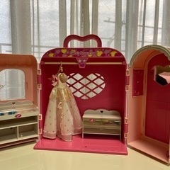 リカちゃんハウス4点セットあげます。