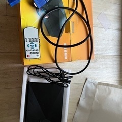 プロジェクター　ケーブル付きの画像