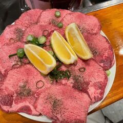 ◆時給1200円◆深夜手当有◆焼肉屋でホールスタッフ/アルバイト...