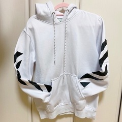 off-white パーカー