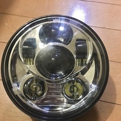 他で売れました。5.75インチ LED ヘッドライト ハーレー ...