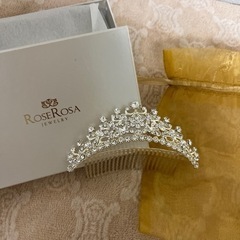 値下げしました。結婚式に。ティアラ