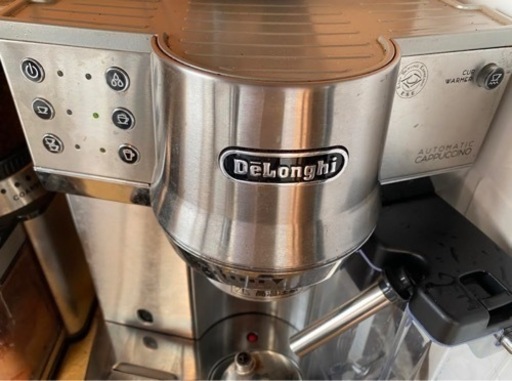 Delonghiエスプレッソメーカーと電動ミル