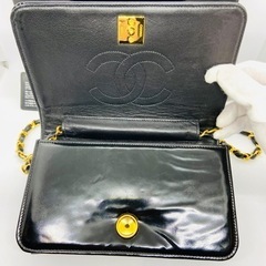 CHANEL シャネル チェーンショルダー エナメル パテント レザー ブラックの画像