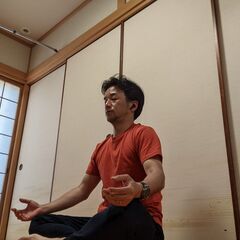一緒に初心者向けヨガをオンラインで楽しみませんか？