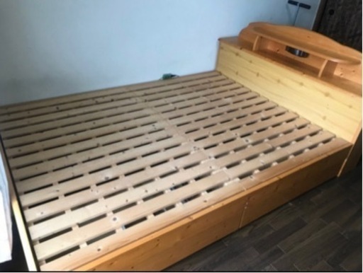 ダブル木製ベッド　マットレス　セット　宮ライト　引き出し付