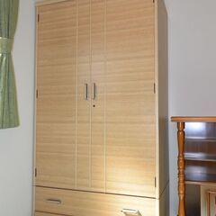 【まもなく終了】桐張り風の洋服タンス