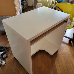 IKEAのパソコンデスクお譲りします