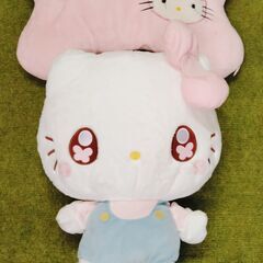 ★キティちゃんぬいぐるみとキティちゃん枕セット