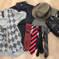 【受け渡し完了】男性用トップス・ボトムス・バッグ・小物等30点セット　M〜Lサイズ 【2500円】の画像