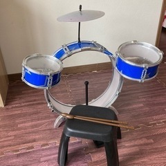 こちら受け渡し決まりました！おもちゃのドラムセット