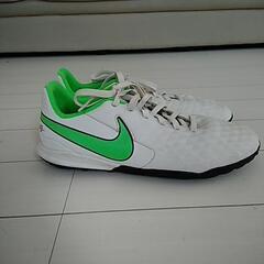 サッカートレシュー 24cm　ナイキ TIEMPOの画像