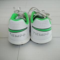 サッカートレシュー 24cm　ナイキ TIEMPOの画像