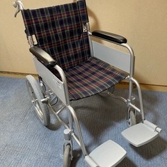 ハンドブレーキ付　アルミ製介護車(背折れタイプ)